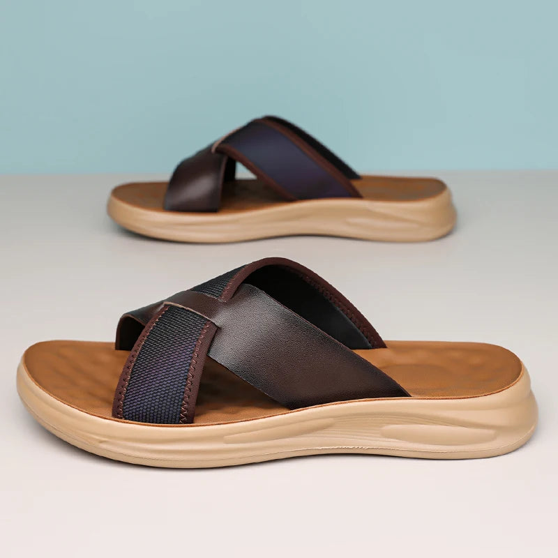 Summer New Designer Slippers for Men Solid Color Fashion Casual Anti-slip Wear-resistant Beach Shoes Male Outwear Flip Flop Man