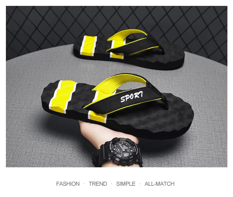 Summer Breathable Men's Flip Flops With Massage Indoor and Outdoor Slippers For Men Beach Sandals Fashionable Contrasting Slides