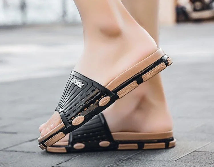 Slippers for Men Soft Black and White Outdoor Shoes Eva Rubber Cheap Liquidation Designer Luxury Clappers 2025 Adult Sandals Man