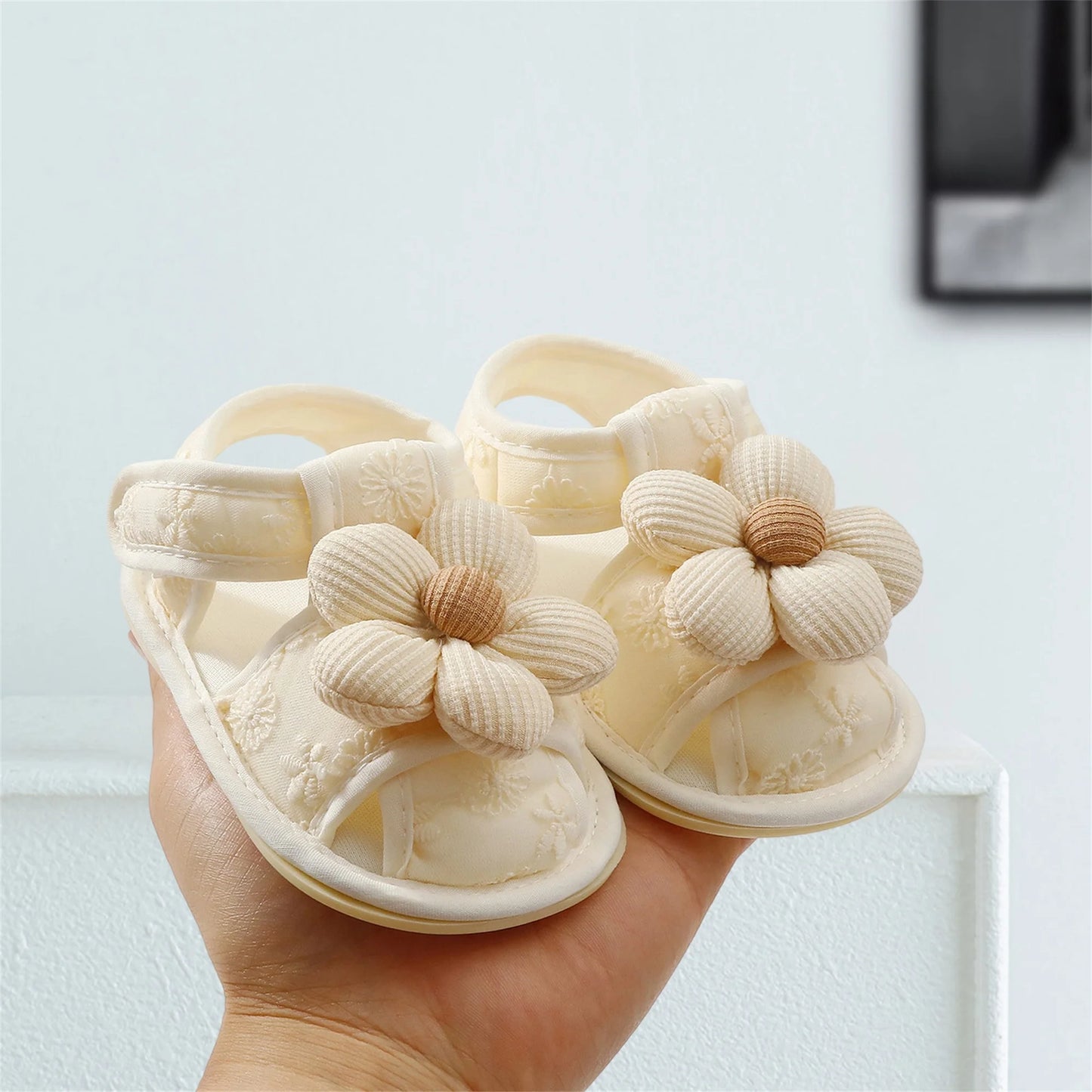 Cute Baby Girl Sandals Stylish Floral Design Non-slip Toddler Shoes for Comfortable Summer Wear Everyday