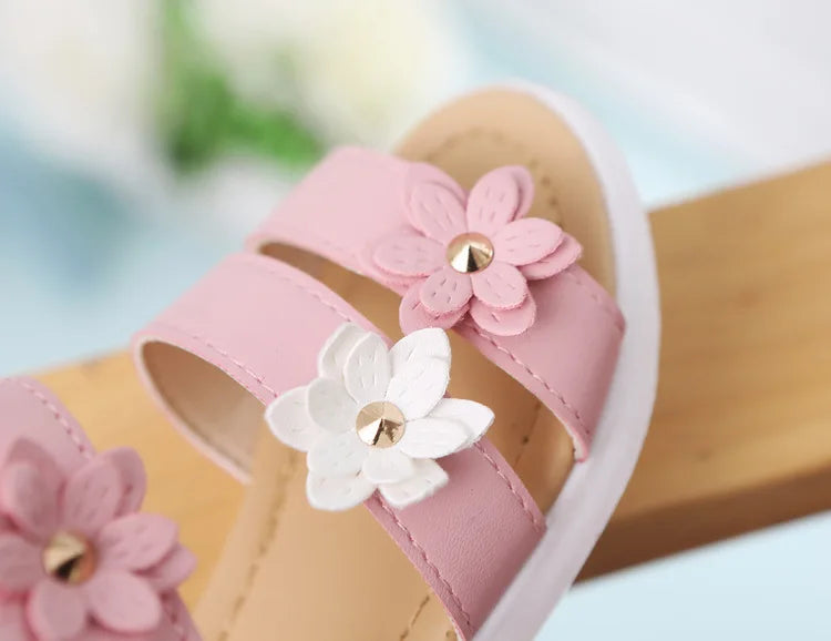 2024 Summer New Girls Sandals Kids Floral Sandals with 3 Flowers Princess Sweet for Wedding Party Dress Shoes Kids Sandals 21-36