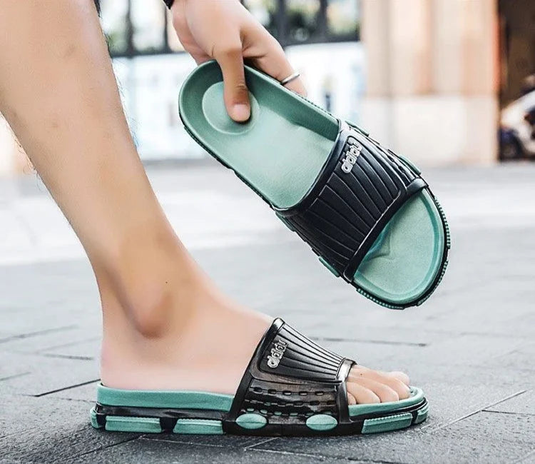 Slippers for Men Soft Black and White Outdoor Shoes Eva Rubber Cheap Liquidation Designer Luxury Clappers 2025 Adult Sandals Man