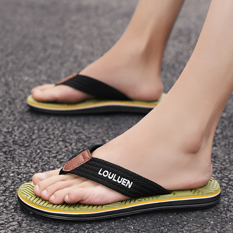 Fashion Green Flip Flops Man Slides Lightweight Soft Flat Slippers For Men Outdoor Non-Slip Beach Slippers Man Summer Flip Flops