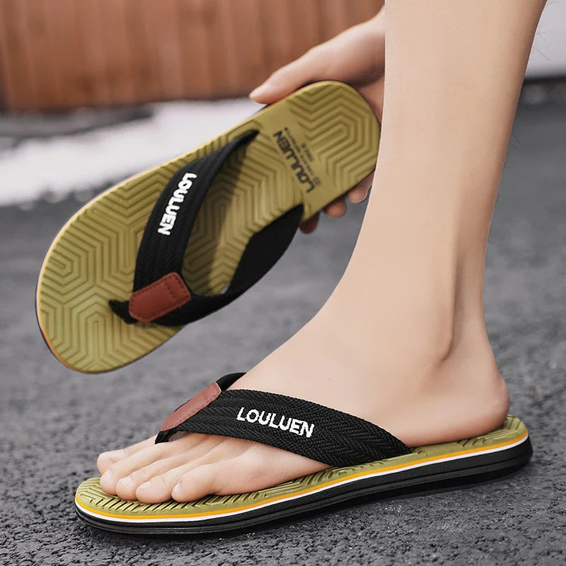 Fashion Green Flip Flops Man Slides Lightweight Soft Flat Slippers For Men Outdoor Non-Slip Beach Slippers Man Summer Flip Flops