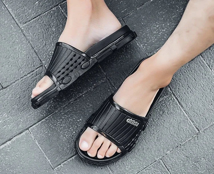 Slippers for Men Soft Black and White Outdoor Shoes Eva Rubber Cheap Liquidation Designer Luxury Clappers 2025 Adult Sandals Man