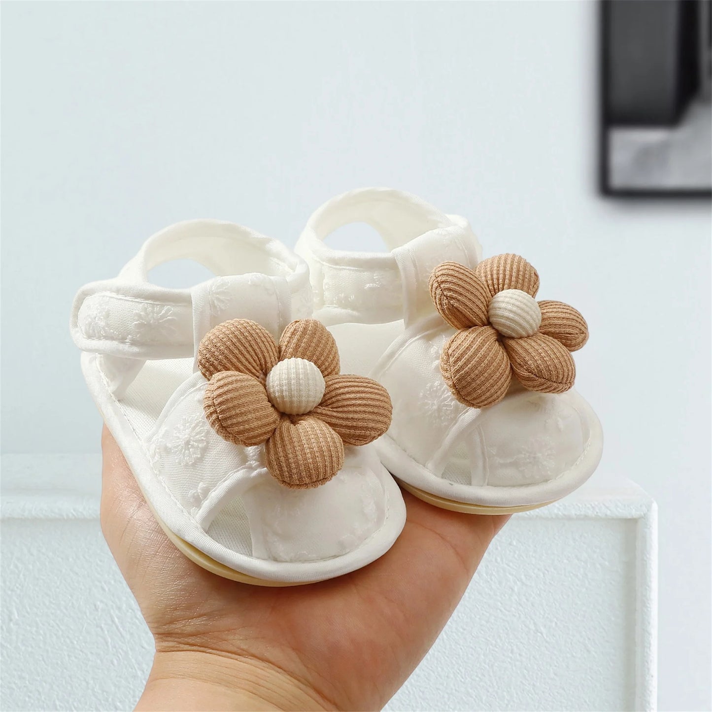 Cute Baby Girl Sandals Stylish Floral Design Non-slip Toddler Shoes for Comfortable Summer Wear Everyday