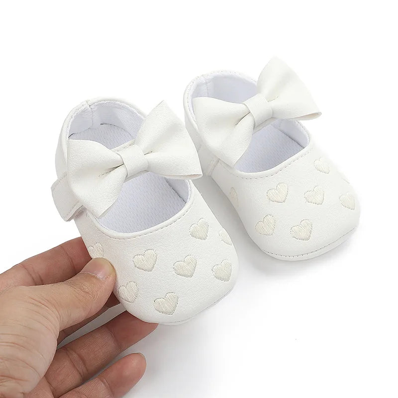 Baby Shoes Classic Dress Cute Bow-knot Heart Anti-slip Soft Sole First Walkers Infant Baby Girls Toddler Shoes 0-18m