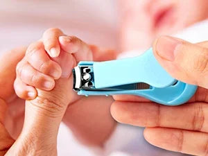 Baby Grooming Set Baby Safe Care Set with Brush Comb Nail Clipper Nasal Aspirator Newborn Essentials Set Unisex Baby Care Tools