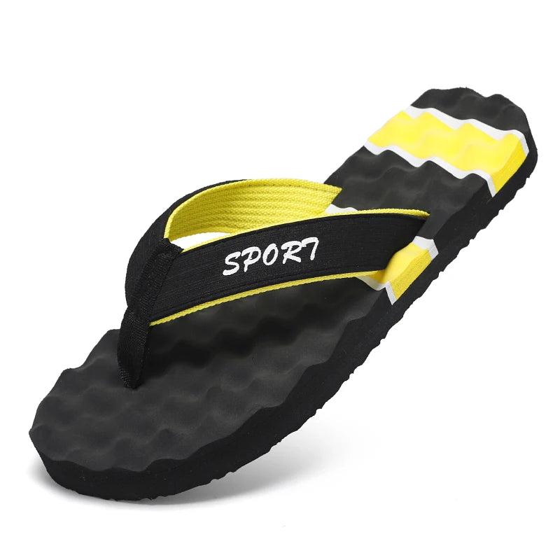 Summer Breathable Men's Flip Flops With Massage Indoor and Outdoor Slippers For Men Beach Sandals Fashionable Contrasting Slides