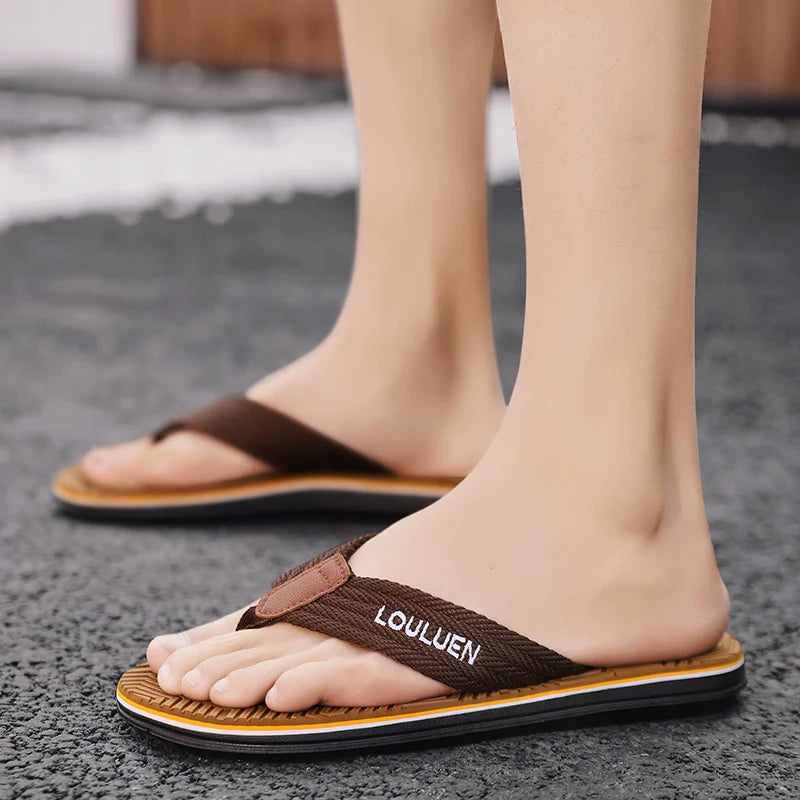 Fashion Green Flip Flops Man Slides Lightweight Soft Flat Slippers For Men Outdoor Non-Slip Beach Slippers Man Summer Flip Flops