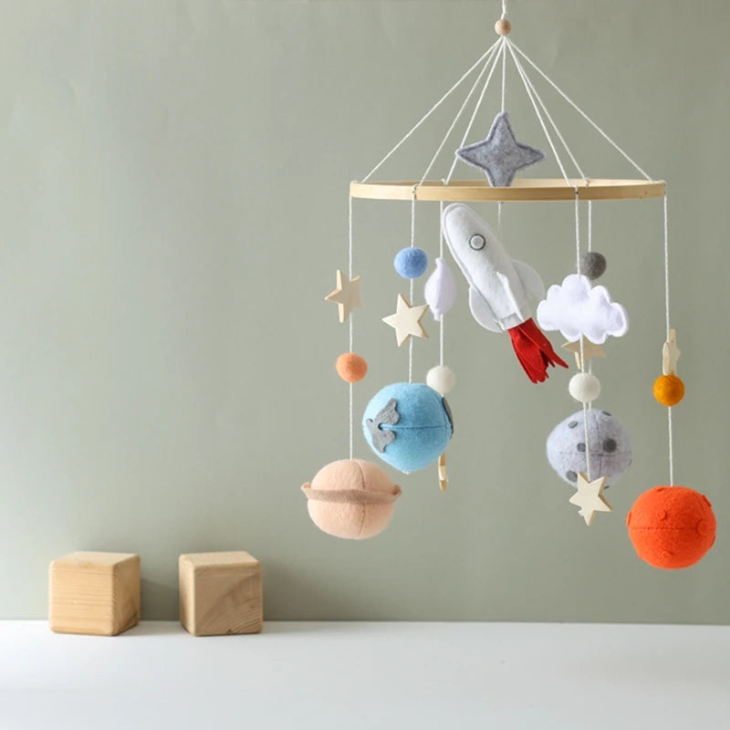 Baby Rattle Wooden Crib Mobile Bed Bell Toys Soft Felt Forest Animal Doll Toy Kid Stroller Comfort Crib Hanging Bracket Toy Gift