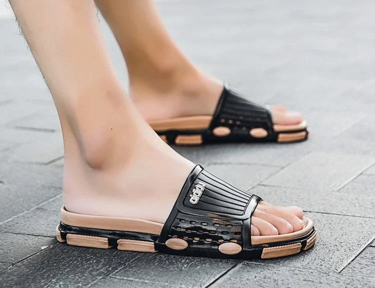 Slippers for Men Soft Black and White Outdoor Shoes Eva Rubber Cheap Liquidation Designer Luxury Clappers 2025 Adult Sandals Man