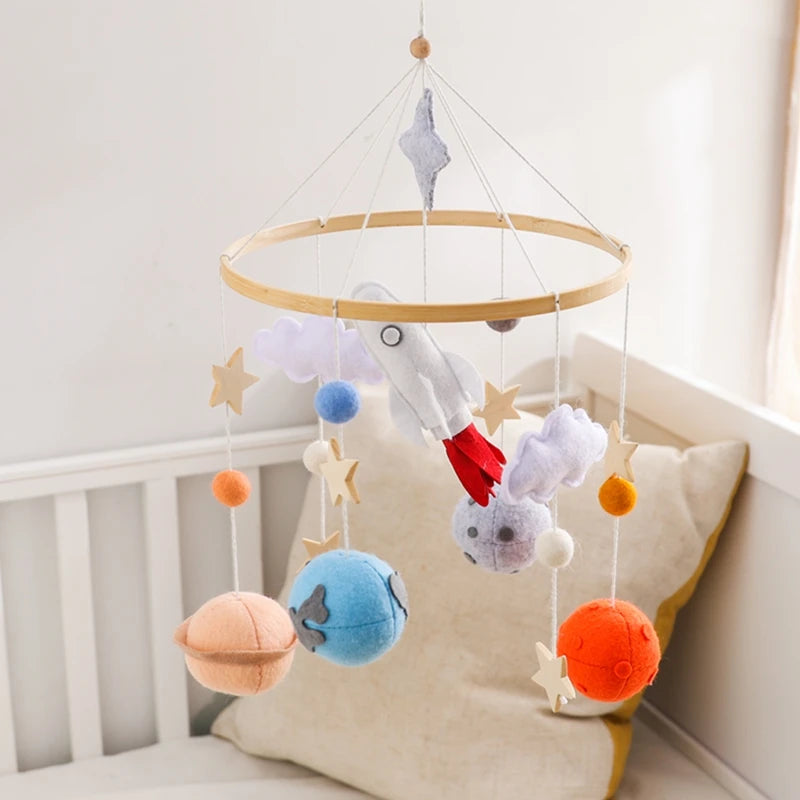 Baby Rattle Wooden Crib Mobile Bed Bell Toys Soft Felt Forest Animal Doll Toy Kid Stroller Comfort Crib Hanging Bracket Toy Gift