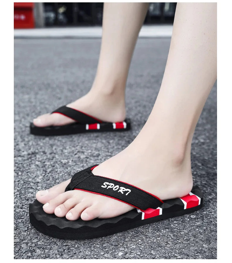 Summer Breathable Men's Flip Flops With Massage Indoor and Outdoor Slippers For Men Beach Sandals Fashionable Contrasting Slides