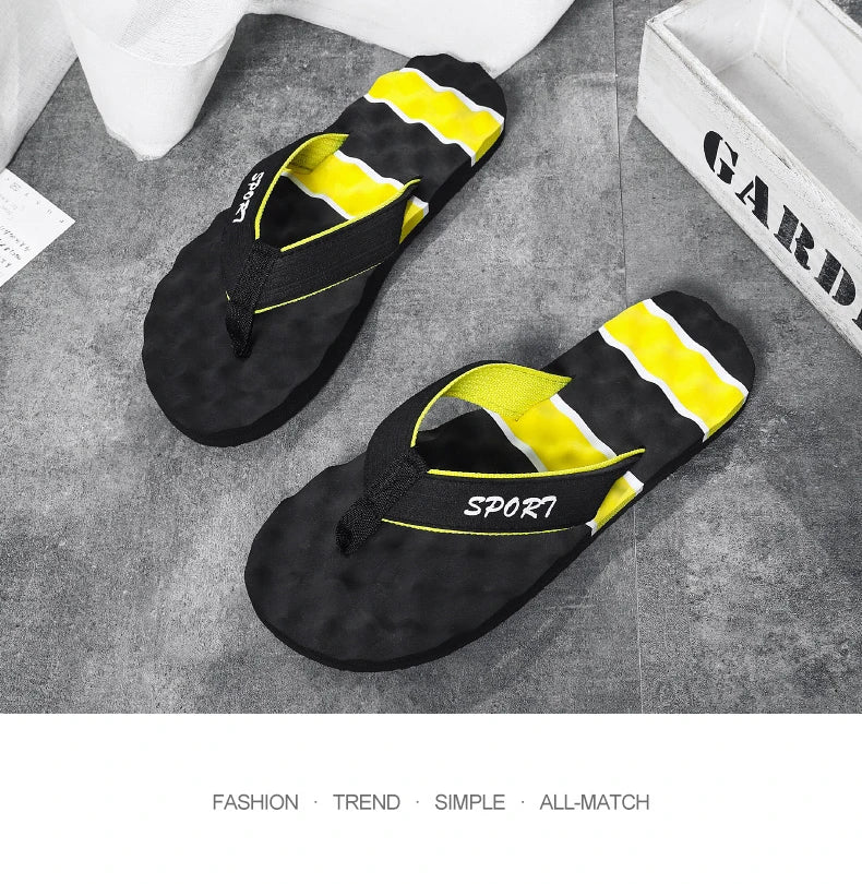 Summer Breathable Men's Flip Flops With Massage Indoor and Outdoor Slippers For Men Beach Sandals Fashionable Contrasting Slides