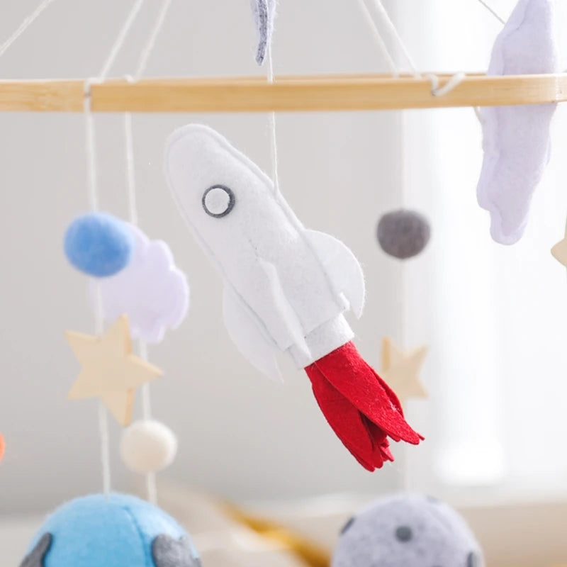 Baby Rattle Wooden Crib Mobile Bed Bell Toys Soft Felt Forest Animal Doll Toy Kid Stroller Comfort Crib Hanging Bracket Toy Gift