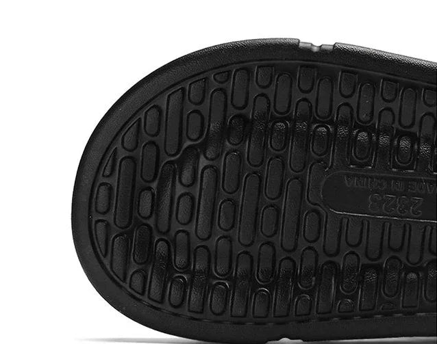 Summer Beach Sandals Man Outdoor Comfortable Rubber Slippers for Men Pvc Sale 2024 Style Eva Low Price Clappers Trend Fun Shoes