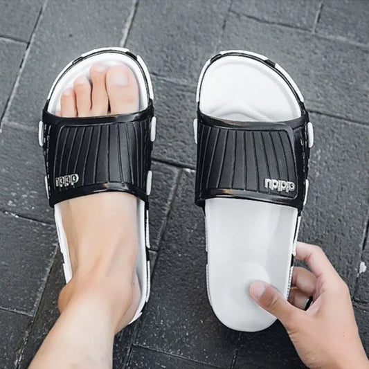 Slippers for Men Soft Black and White Outdoor Shoes Eva Rubber Cheap Liquidation Designer Luxury Clappers 2025 Adult Sandals Man